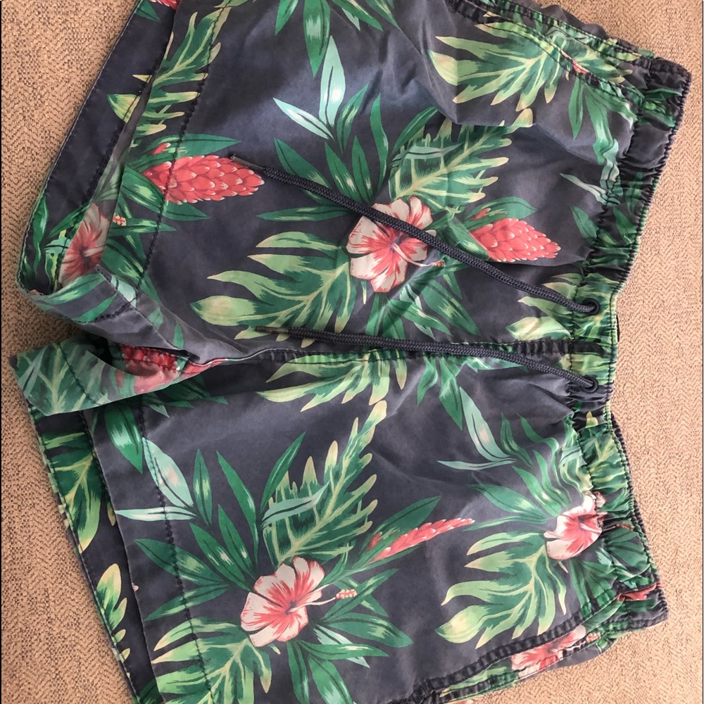 Tropical swim trunks